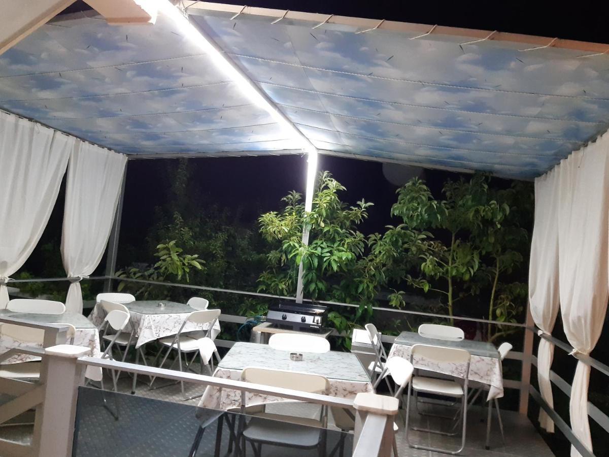 Collaku Apartment'S فلورا المظهر الخارجي الصورة
