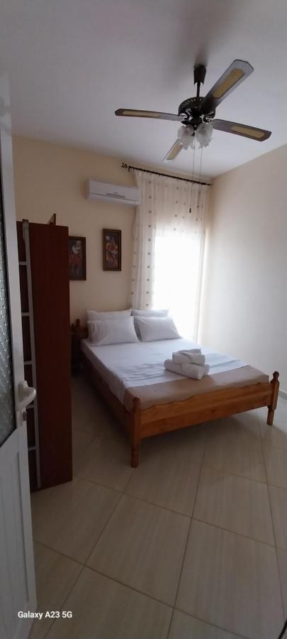 Collaku Apartment'S فلورا المظهر الخارجي الصورة