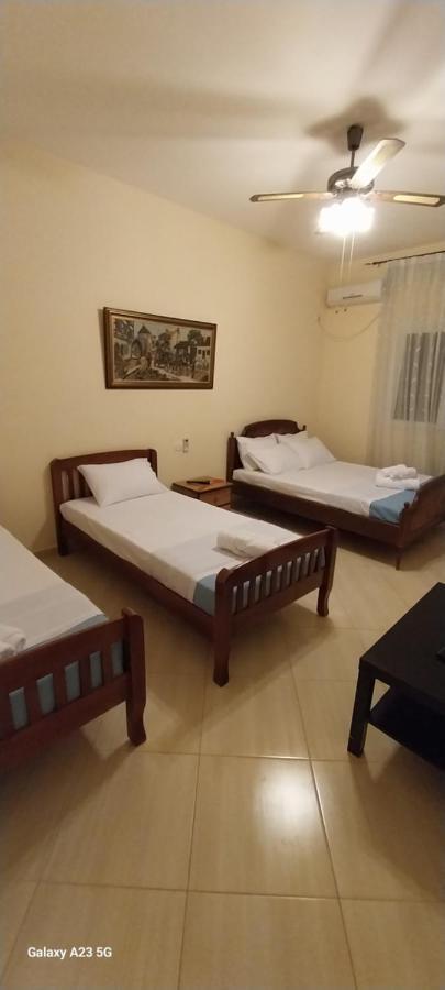 Collaku Apartment'S فلورا المظهر الخارجي الصورة