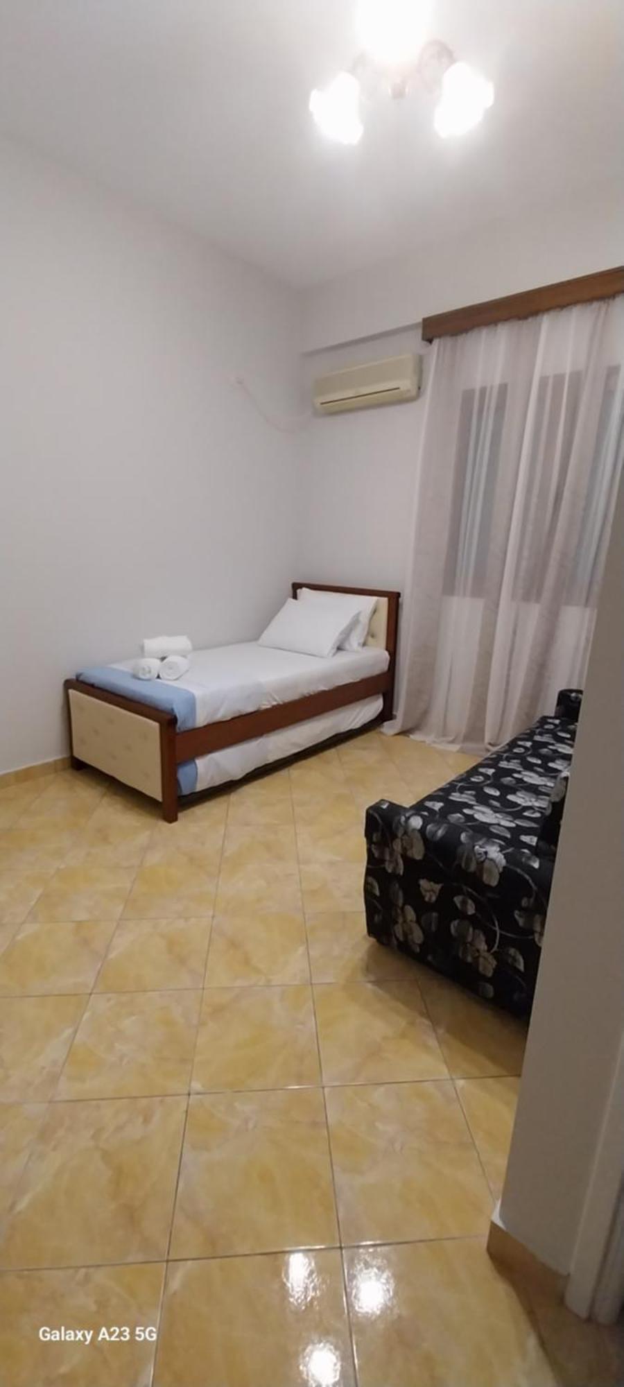 Collaku Apartment'S فلورا المظهر الخارجي الصورة