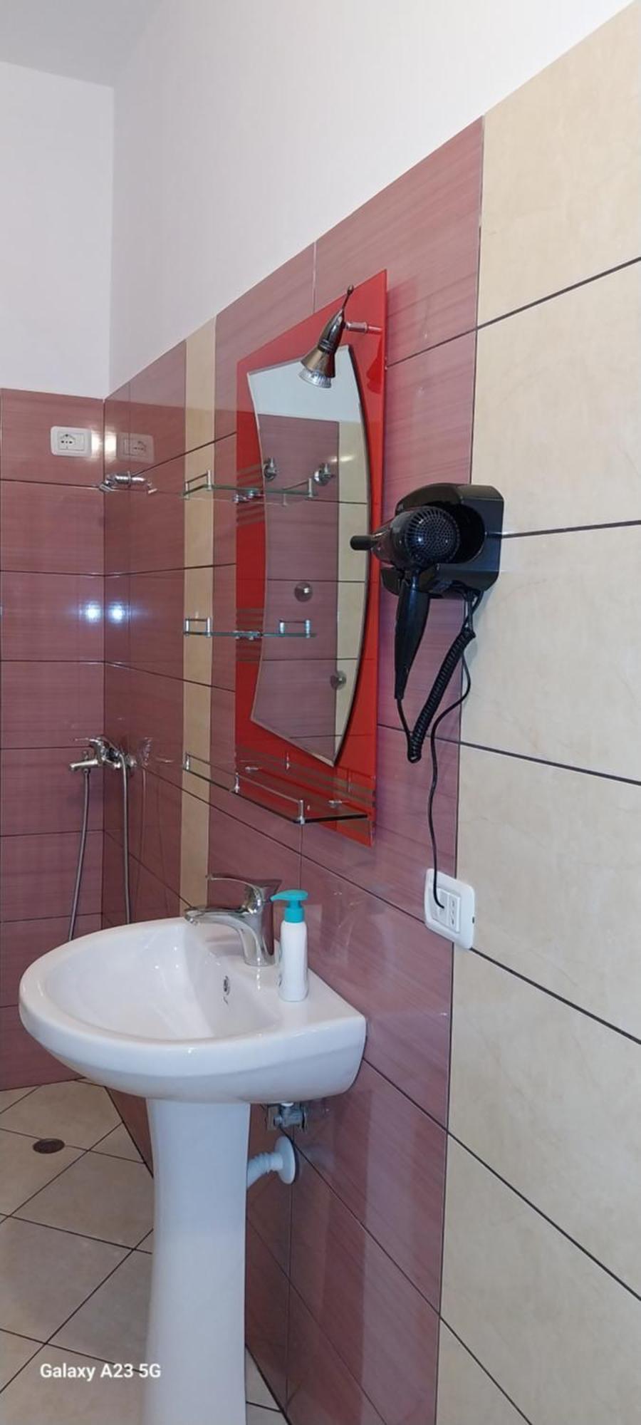 Collaku Apartment'S فلورا المظهر الخارجي الصورة